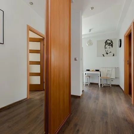 Shortstaypoland Staszica Apartament *