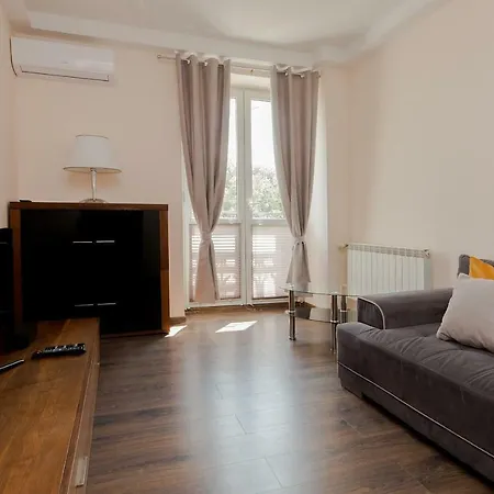 Shortstaypoland Staszica Apartment *