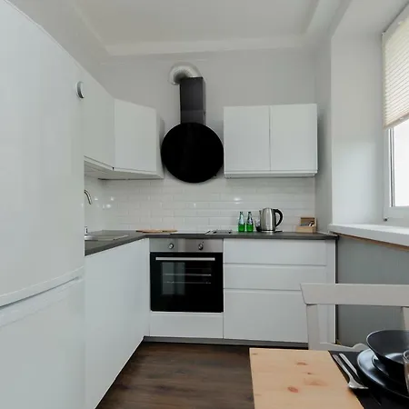 Shortstaypoland Staszica Apartment Warsaw